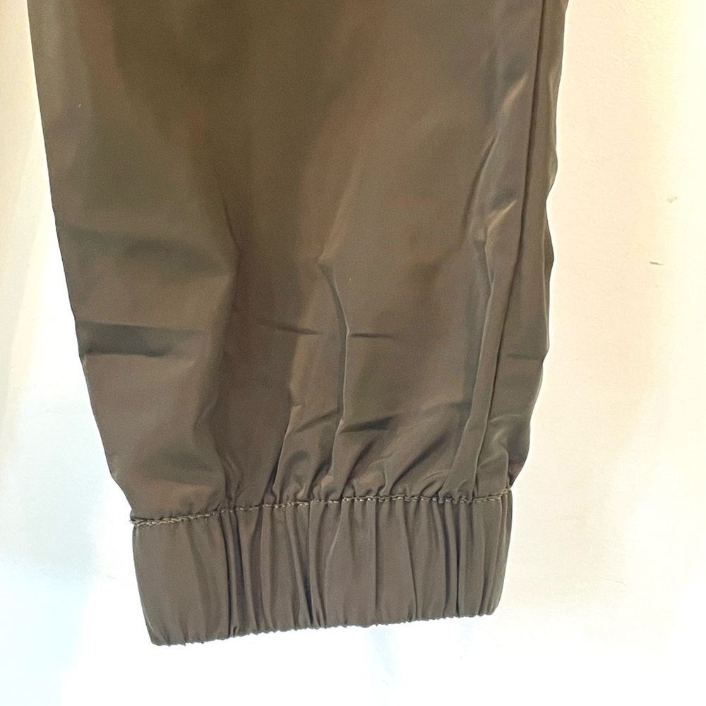 ALO Yoga It Girl Olive Cargo Warm Up pants, XXS (fits like XS) EUC - Picture 7 of 10